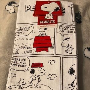 Peanuts Snoopy "By Schulz" Kitchen Towels